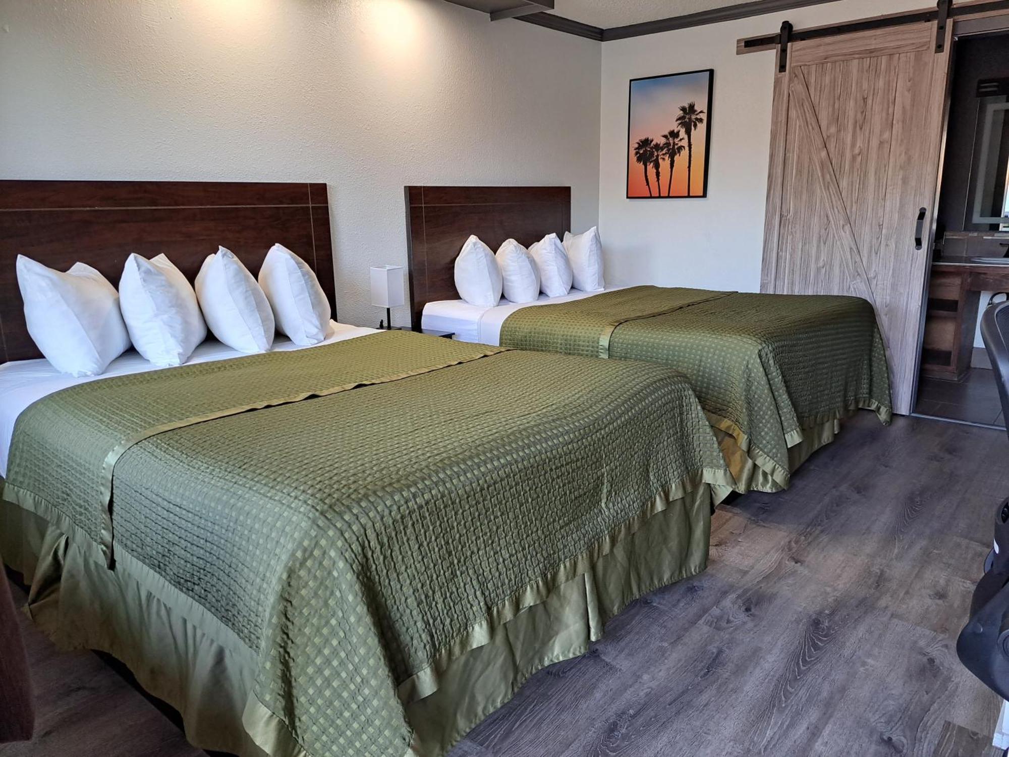 Dunes Motel - Bend Bagian luar foto